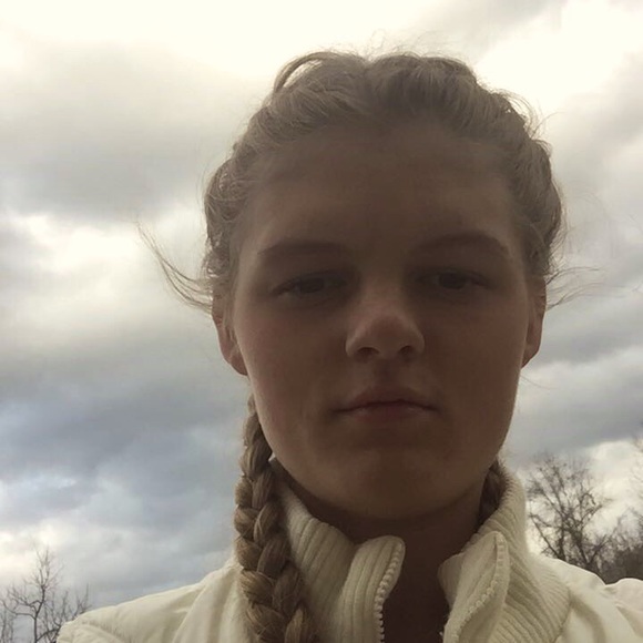 Meet your Posher, Faustina - Picture 1 of 1